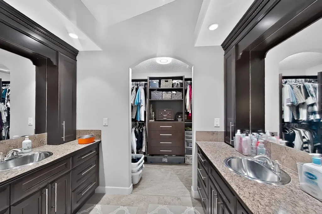 250 Riverstone Boulevard W Lethbridge AB T1K 5P3