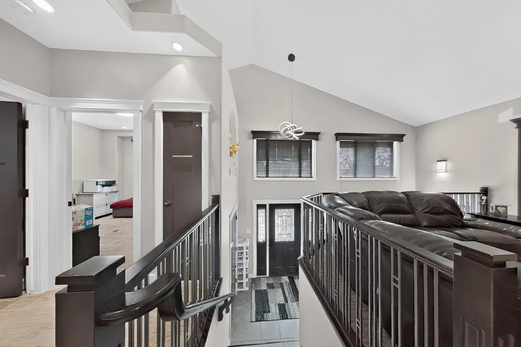250 Riverstone Boulevard W Lethbridge AB T1K 5P3