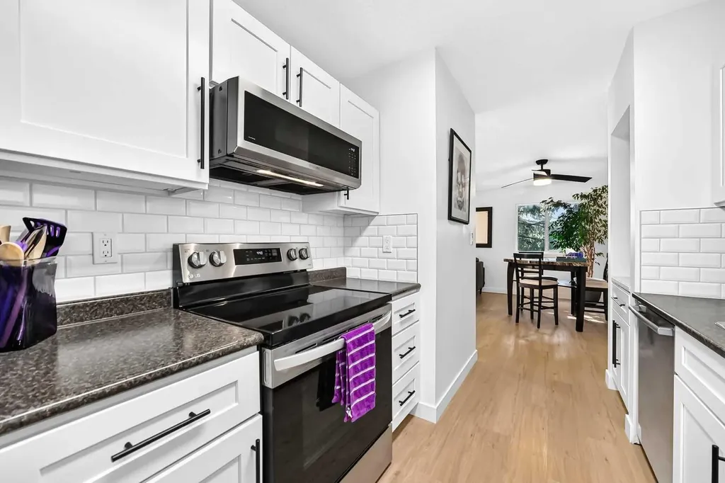 109 Stanley Avenue Okotoks AB T1S 1H8