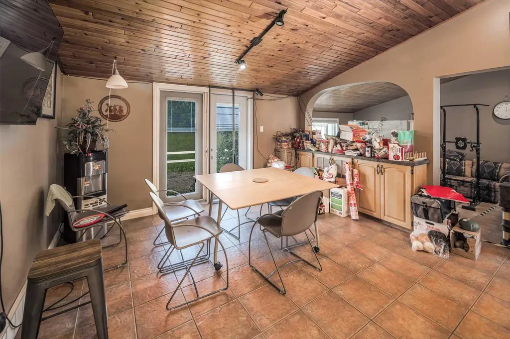 33076 Township Road 243 Rural Rocky View County AB T3Z 2M6