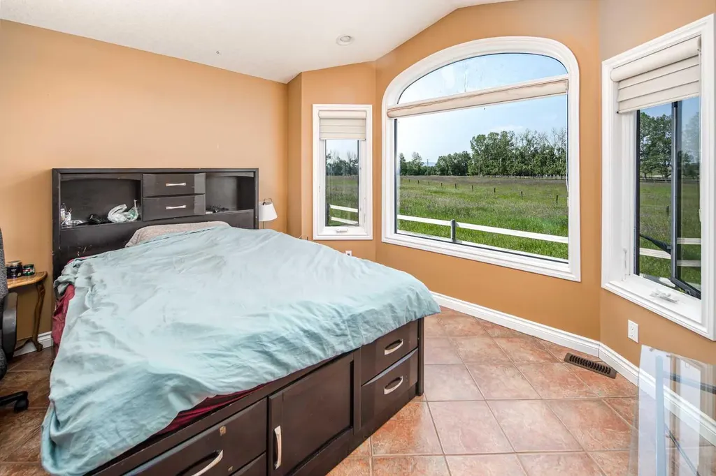 33076 Township Road 243 Rural Rocky View County AB T3Z 2M6