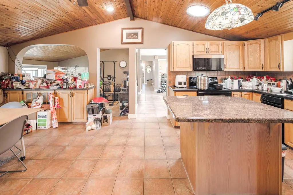 33076 Township Road 243 Rural Rocky View County AB T3Z 2M6