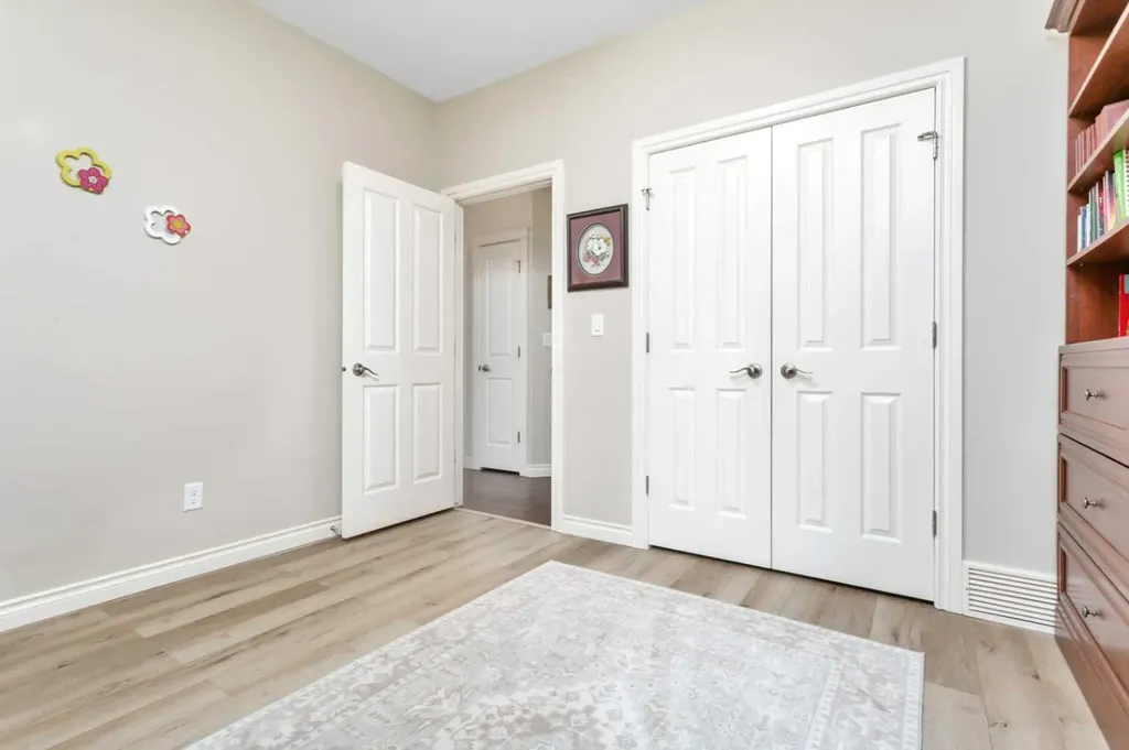 7001 52 Street Lacombe AB T4L0H5
