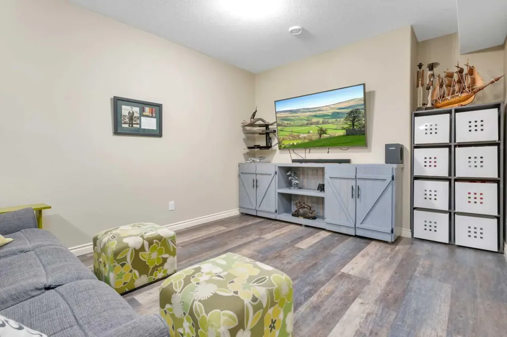 7001 52 Street Lacombe AB T4L0H5