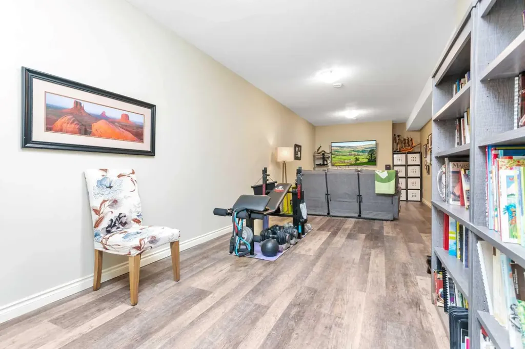 7001 52 Street Lacombe AB T4L0H5