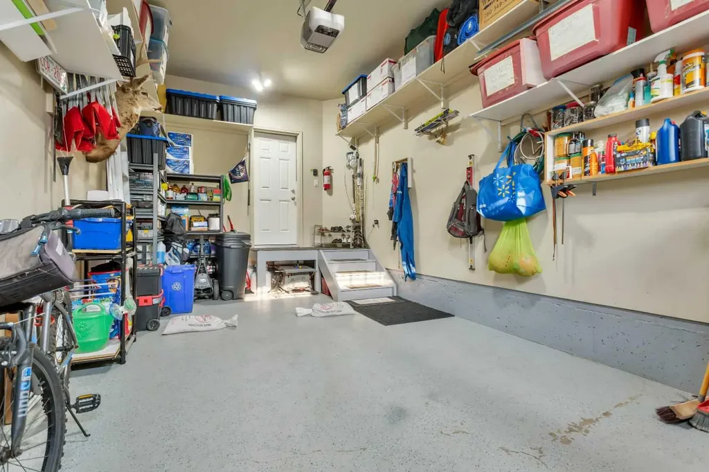 7001 52 Street Lacombe AB T4L0H5