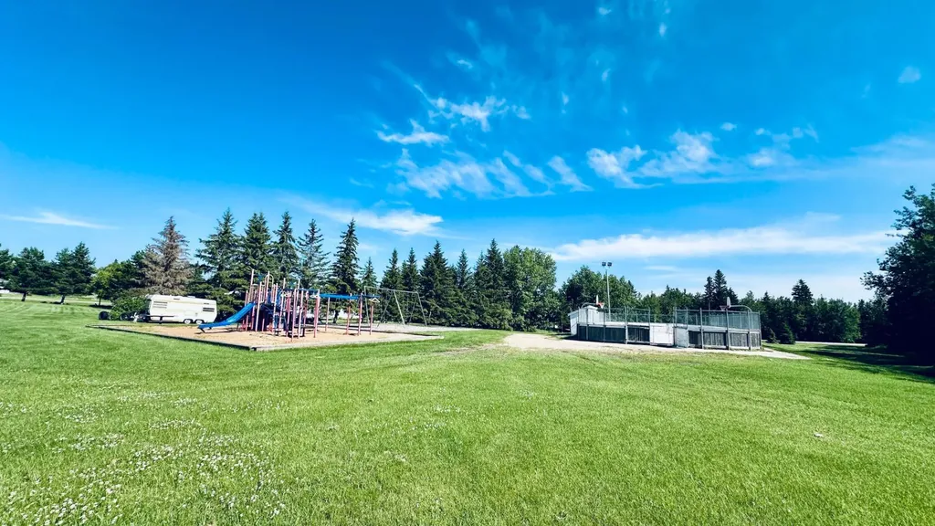 13379 Twp Road 670 ( 101 John's Drive) Township Lac La Biche AB T0A 2C1