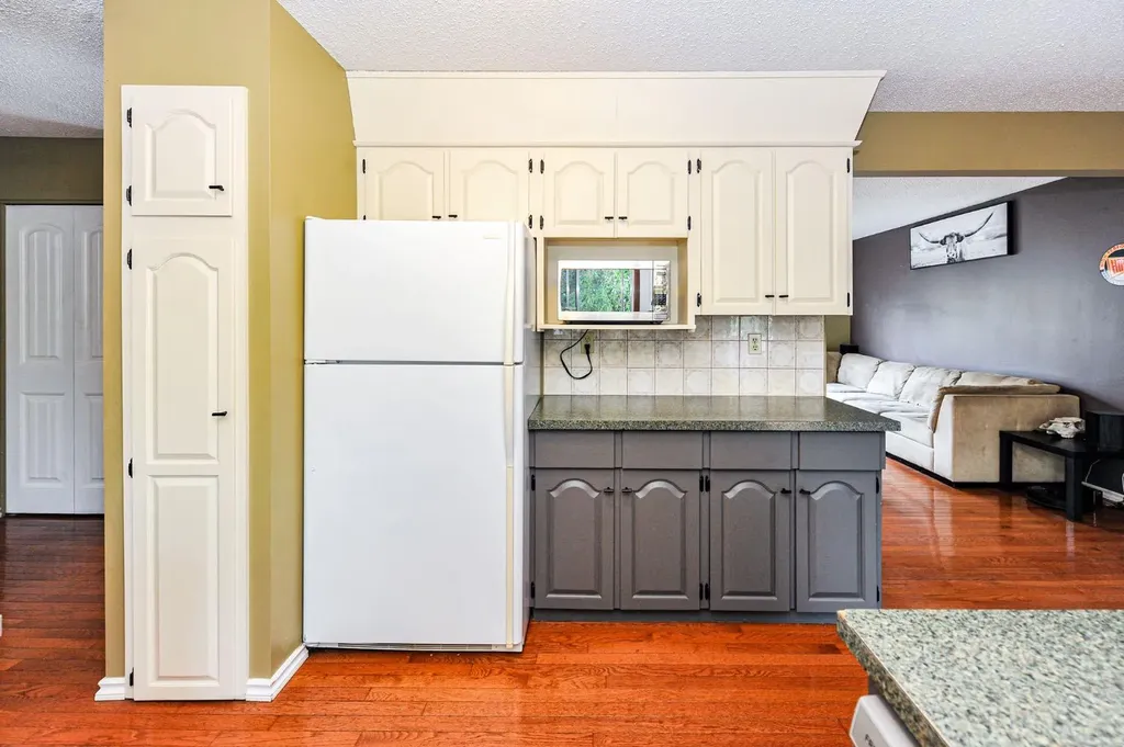68 Elliott Drive Camrose AB T4V 3X7
