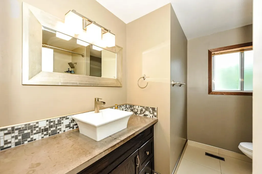 68 Elliott Drive Camrose AB T4V 3X7
