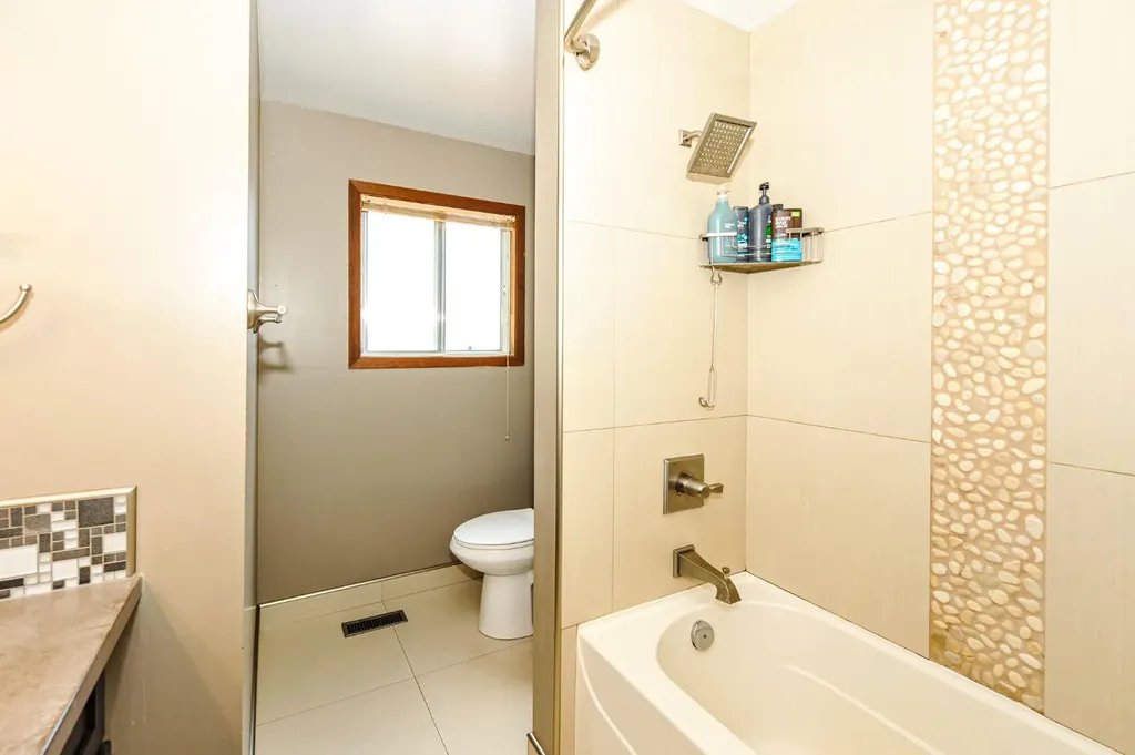 68 Elliott Drive Camrose AB T4V 3X7