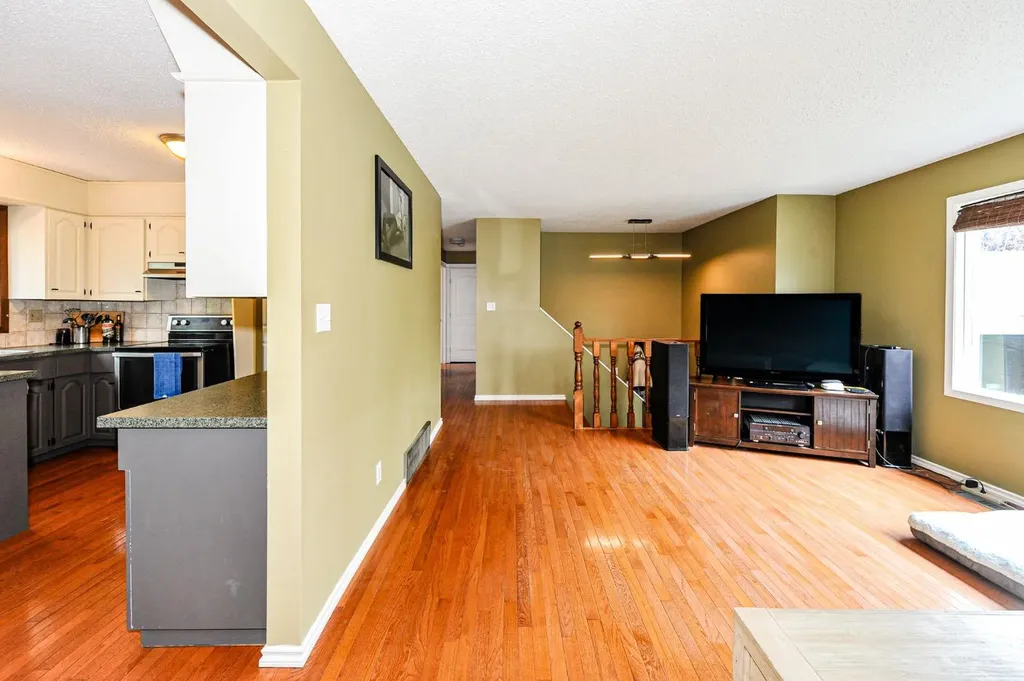 68 Elliott Drive Camrose AB T4V 3X7