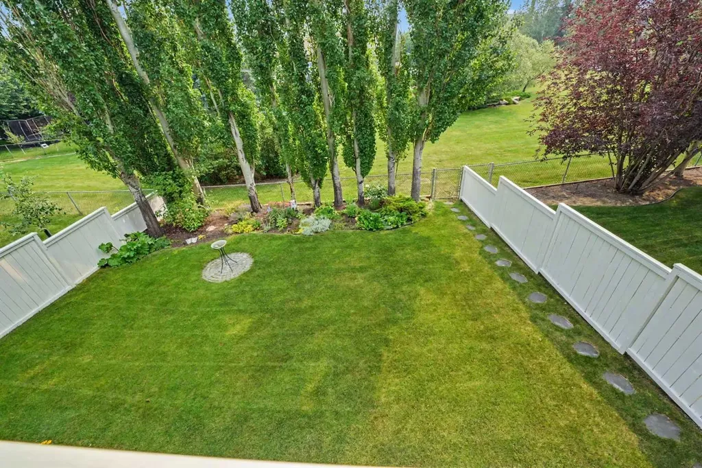 915 Coopers Drive SW Airdrie AB T4B 2W3