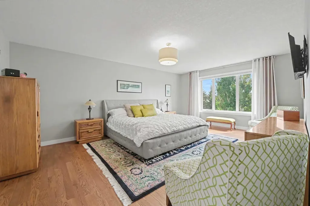 915 Coopers Drive SW Airdrie AB T4B 2W3