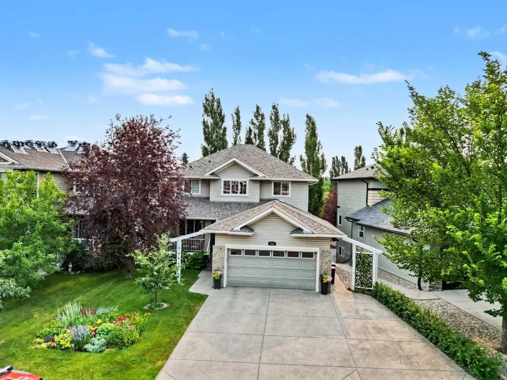 915 Coopers Drive SW Airdrie AB T4B 2W3
