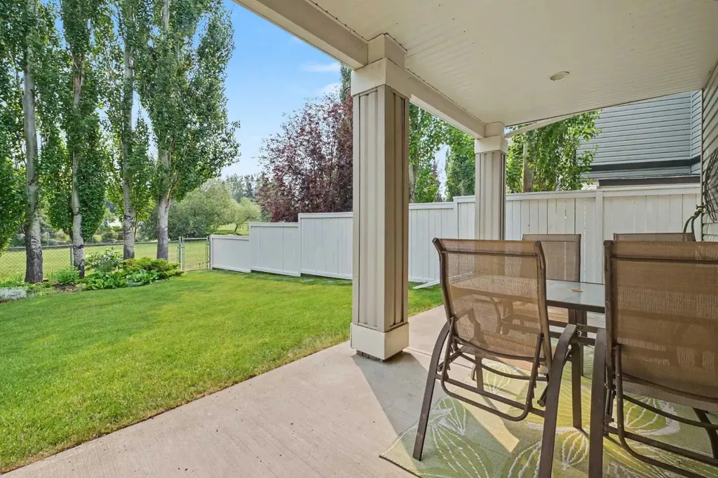 915 Coopers Drive SW Airdrie AB T4B 2W3
