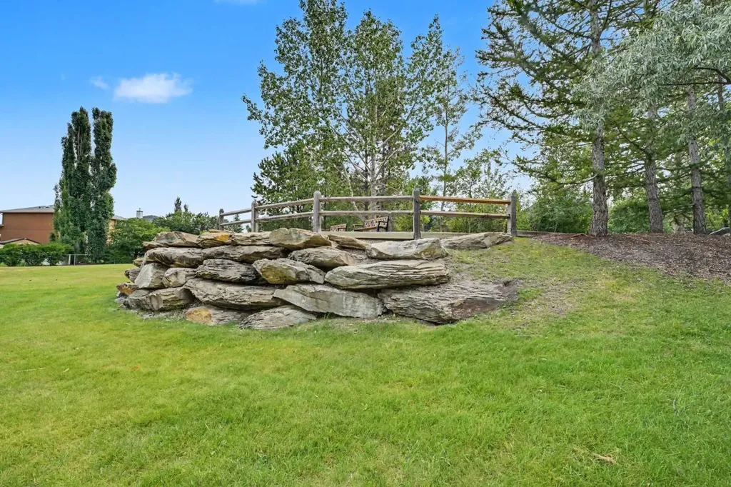 915 Coopers Drive SW Airdrie AB T4B 2W3