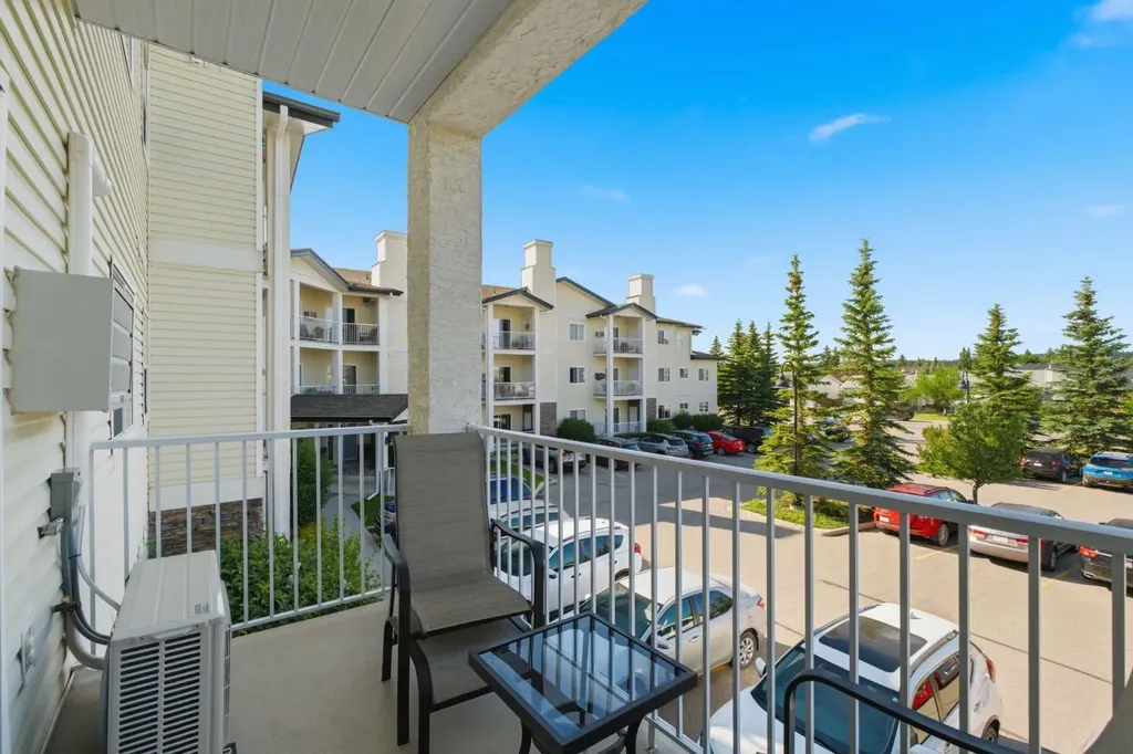 72 Quigley Drive Cochrane AB T4C 2K6