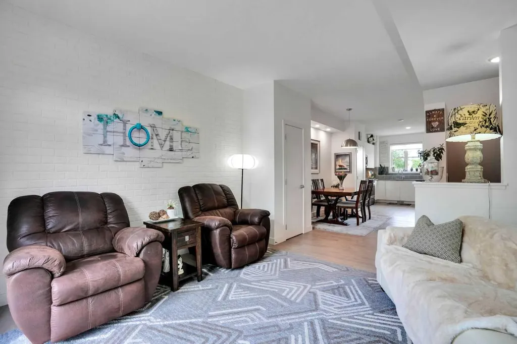 984 Walden Drive SE Calgary AB T2X 4C4