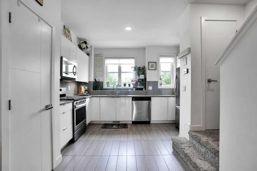 984 Walden Drive SE Calgary AB T2X 4C4