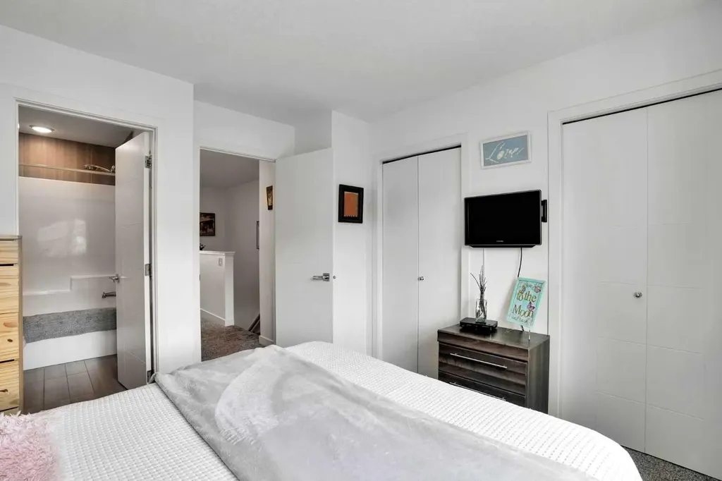 984 Walden Drive SE Calgary AB T2X 4C4