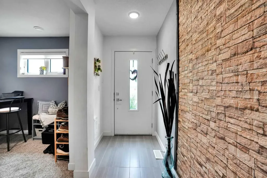984 Walden Drive SE Calgary AB T2X 4C4