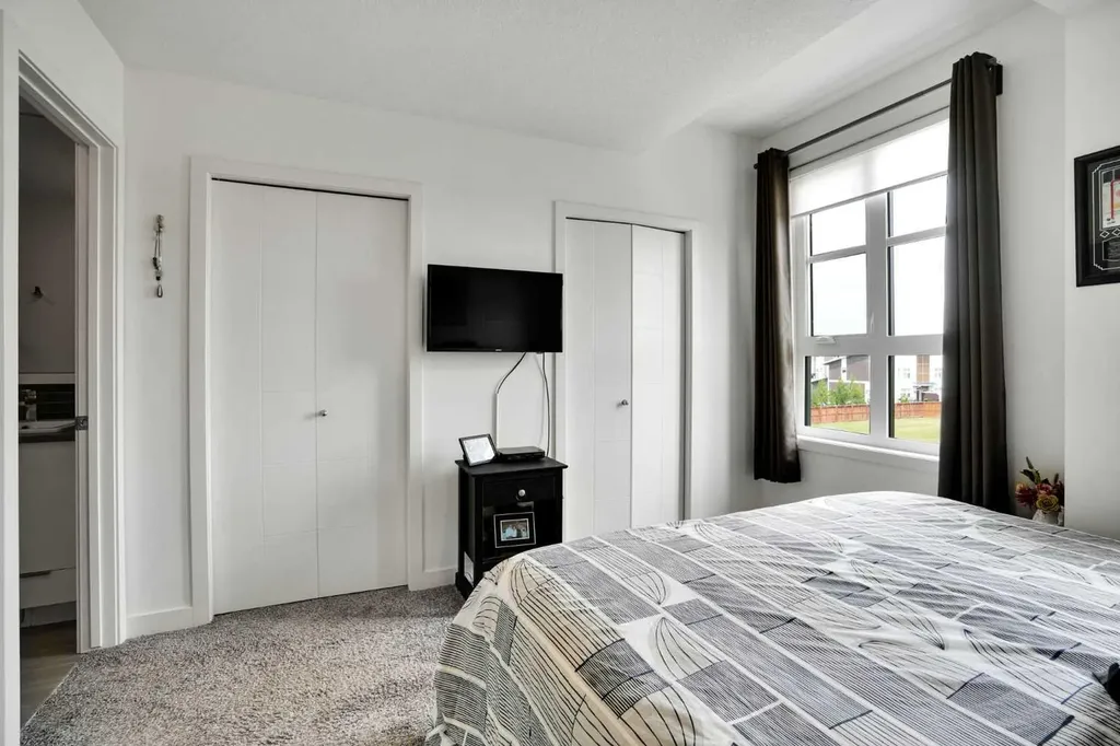 984 Walden Drive SE Calgary AB T2X 4C4