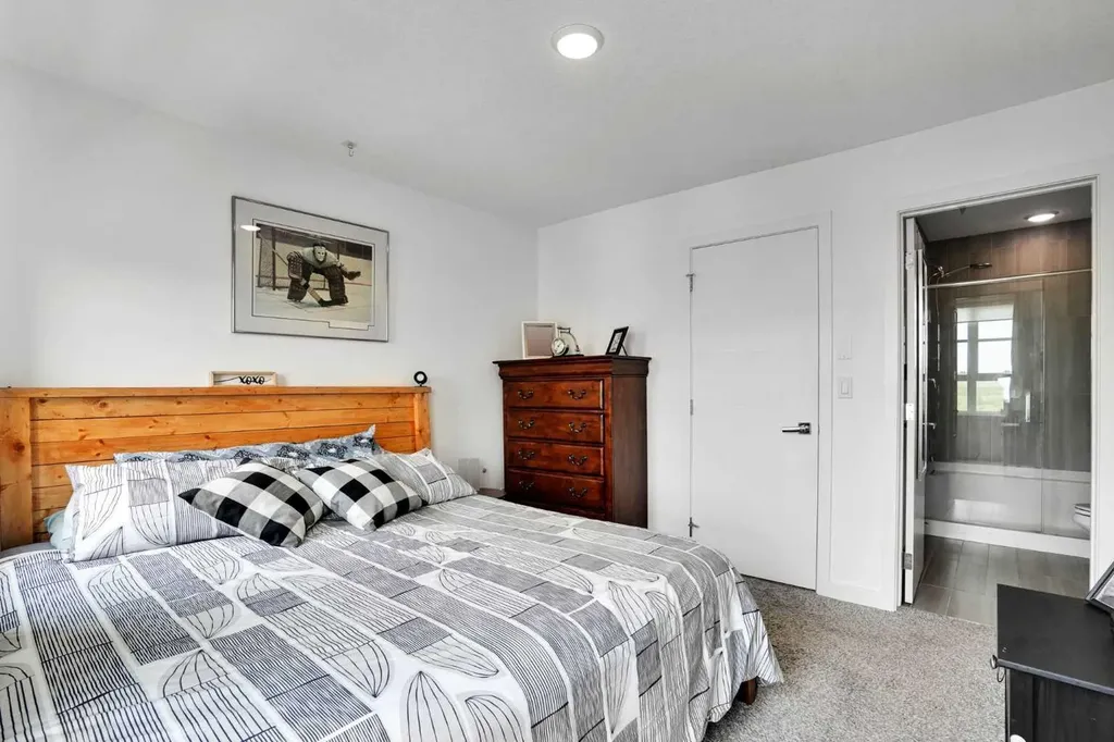 984 Walden Drive SE Calgary AB T2X 4C4