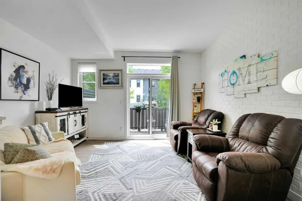 984 Walden Drive SE Calgary AB T2X 4C4