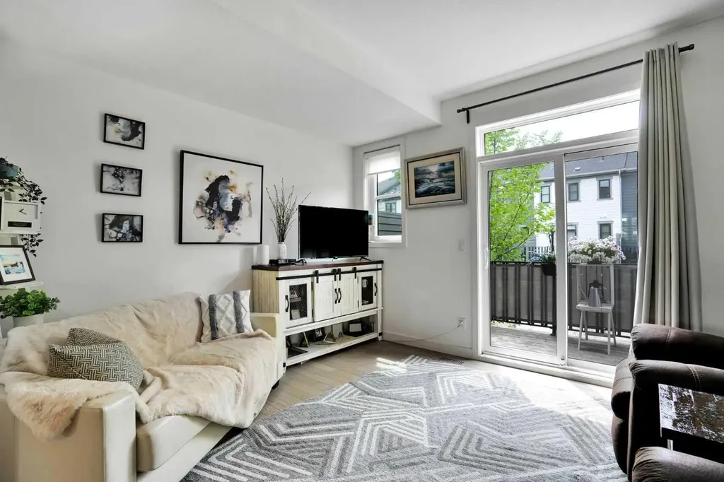 984 Walden Drive SE Calgary AB T2X 4C4