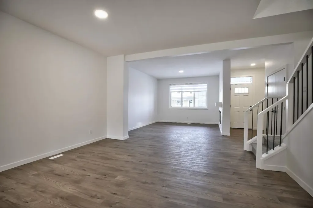45 Legacy Point Terrace SE Calgary AB T2X 6R9