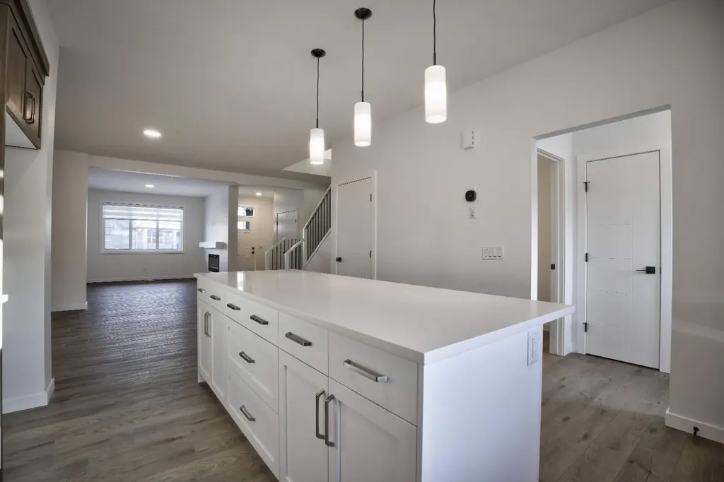 45 Legacy Point Terrace SE Calgary AB T2X 6R9