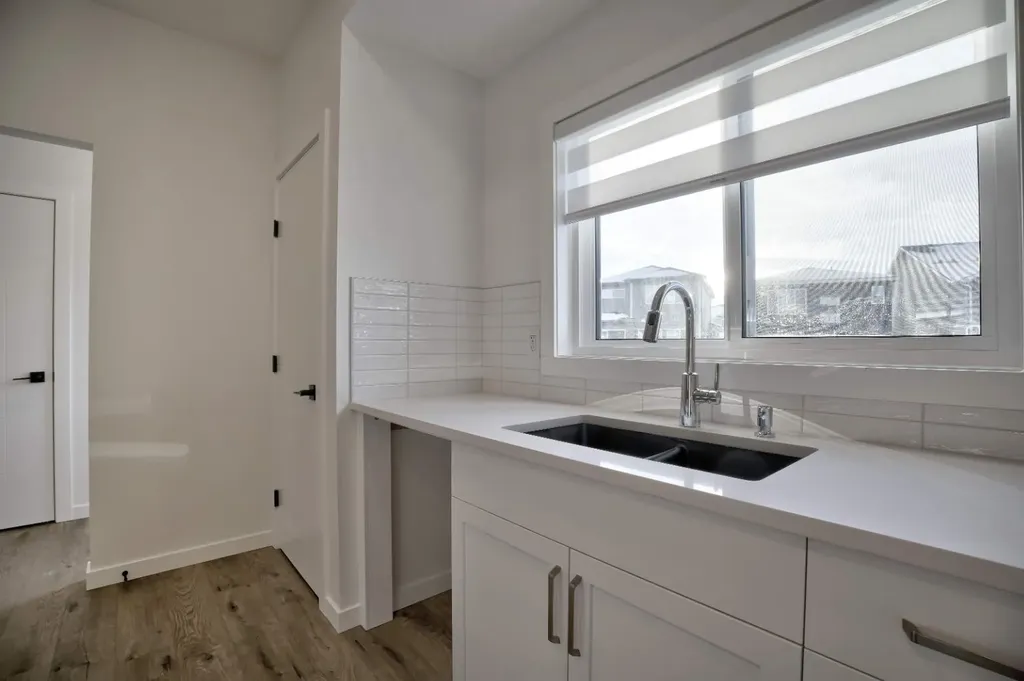 45 Legacy Point Terrace SE Calgary AB T2X 6R9