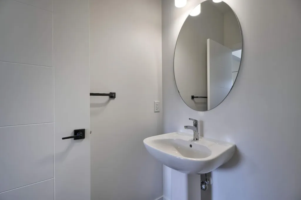 45 Legacy Point Terrace SE Calgary AB T2X 6R9