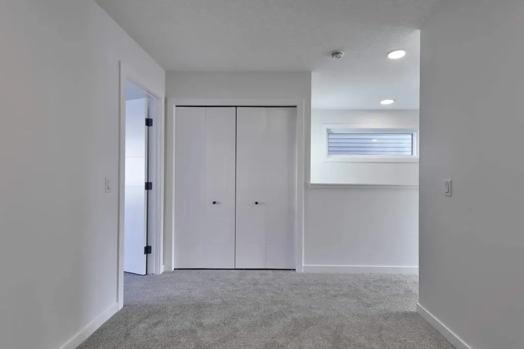 45 Legacy Point Terrace SE Calgary AB T2X 6R9
