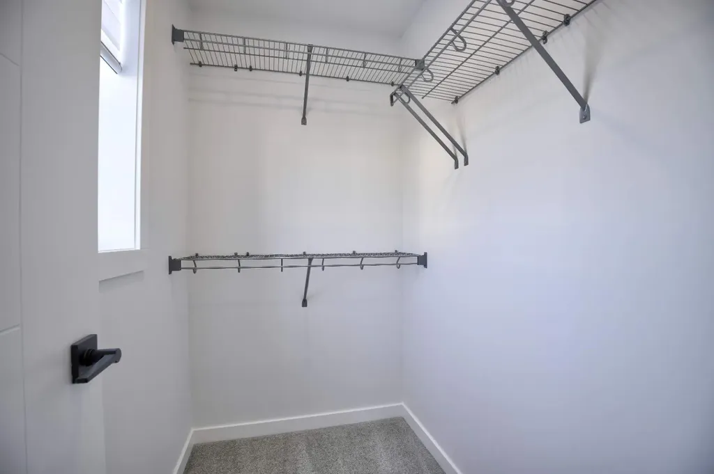 45 Legacy Point Terrace SE Calgary AB T2X 6R9