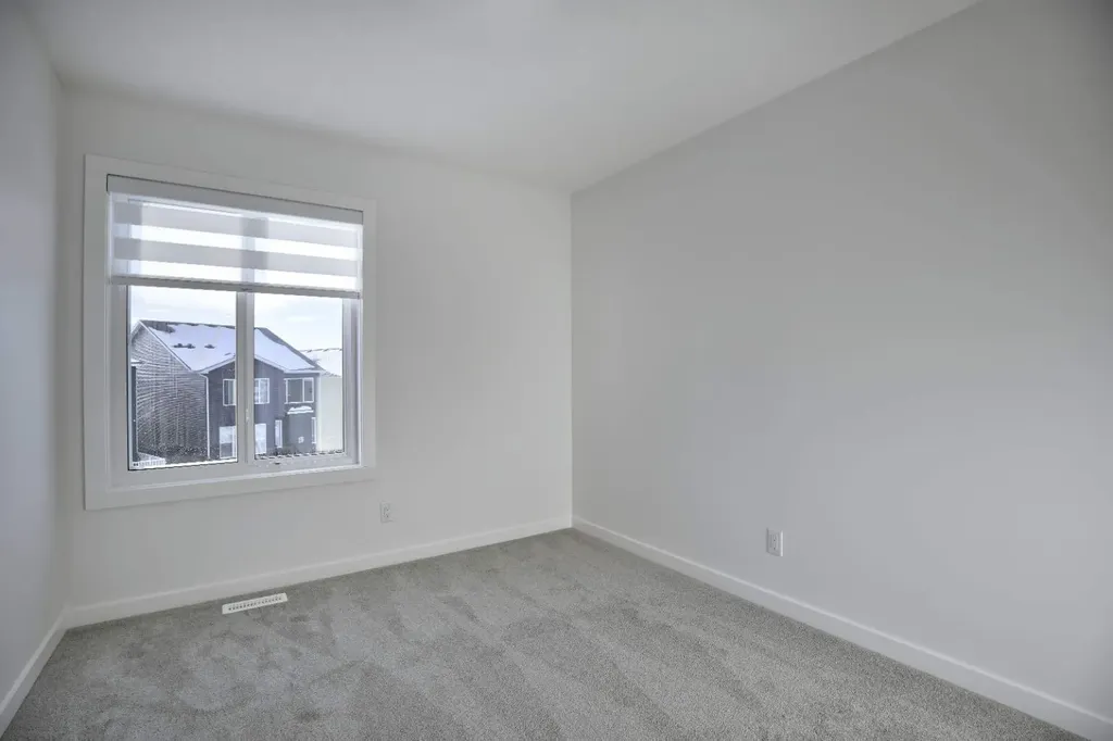 45 Legacy Point Terrace SE Calgary AB T2X 6R9