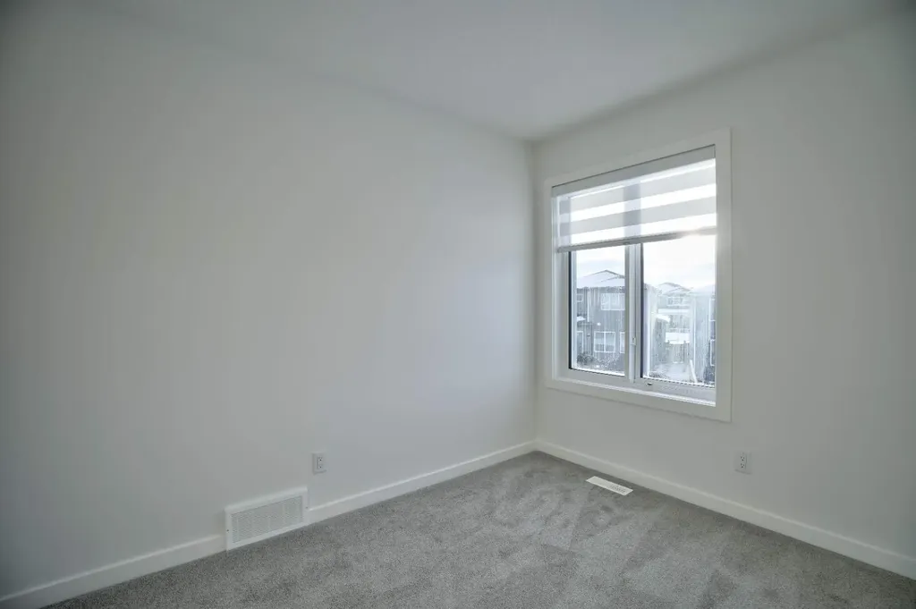 45 Legacy Point Terrace SE Calgary AB T2X 6R9
