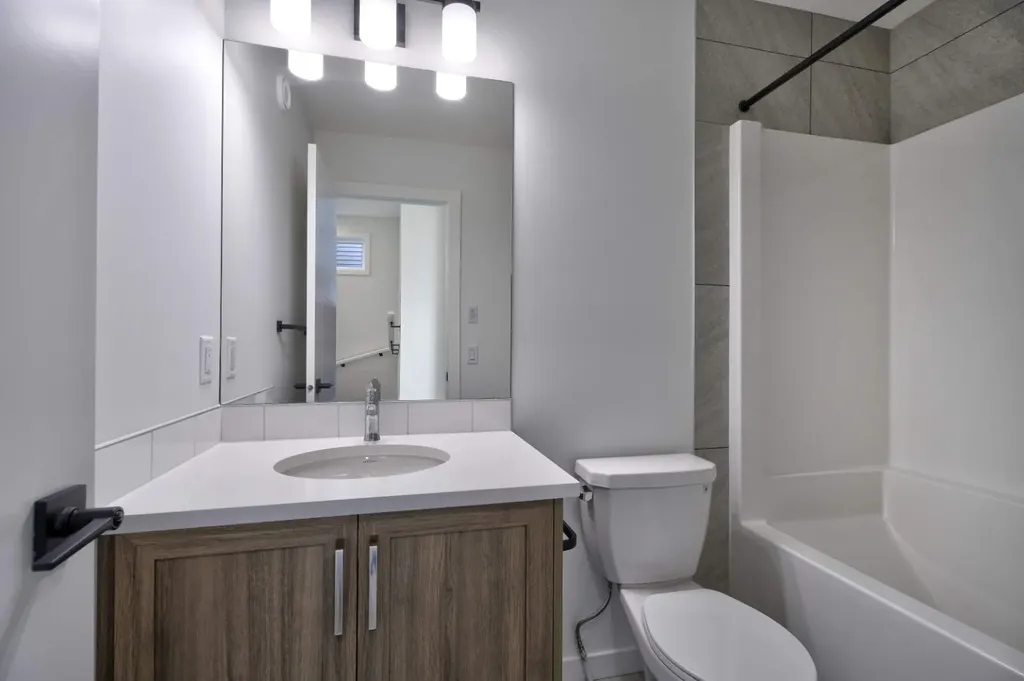 45 Legacy Point Terrace SE Calgary AB T2X 6R9