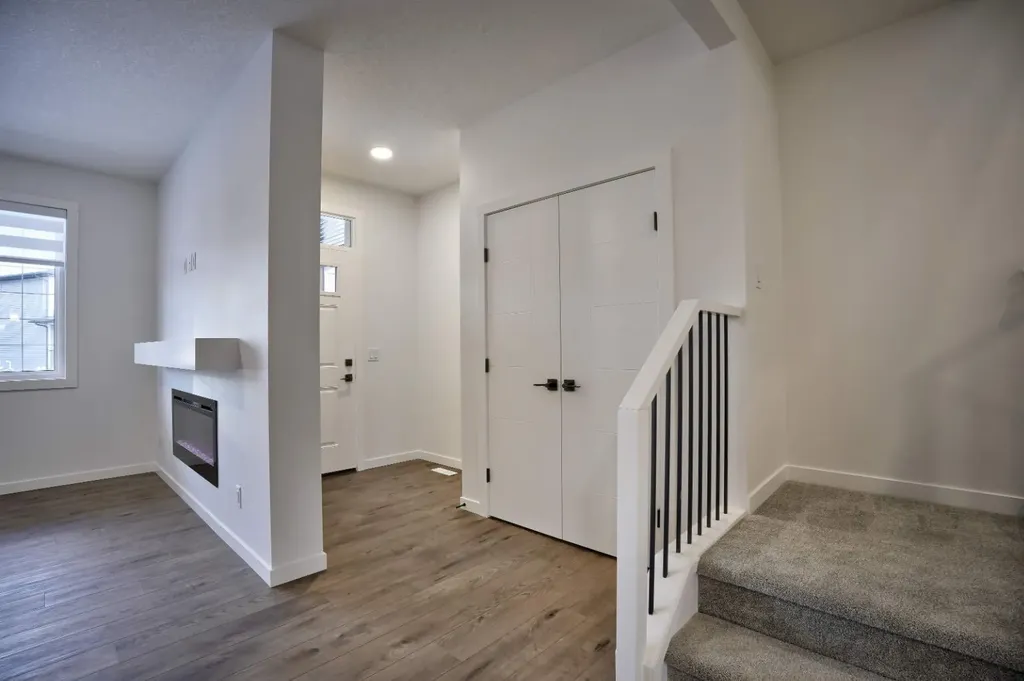 45 Legacy Point Terrace SE Calgary AB T2X 6R9
