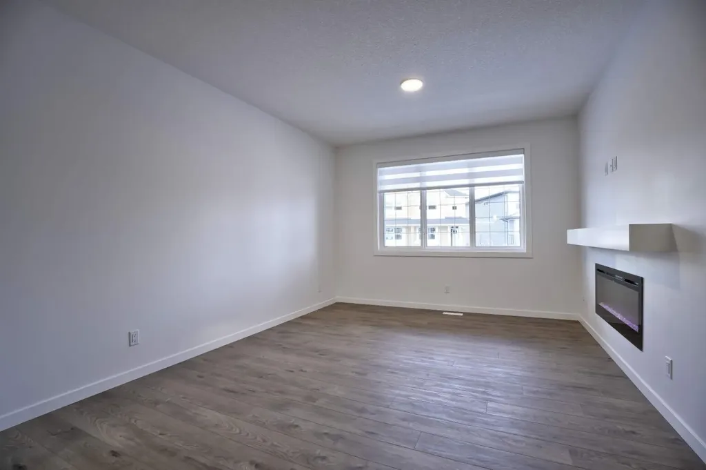 45 Legacy Point Terrace SE Calgary AB T2X 6R9