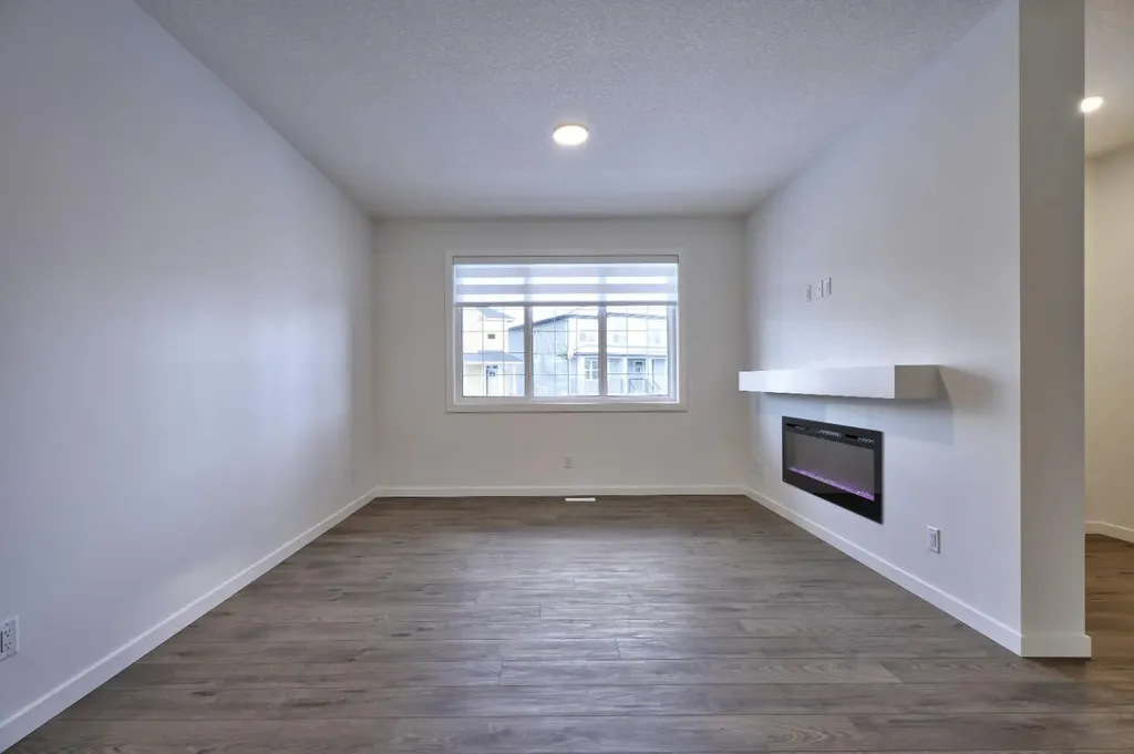 45 Legacy Point Terrace SE Calgary AB T2X 6R9