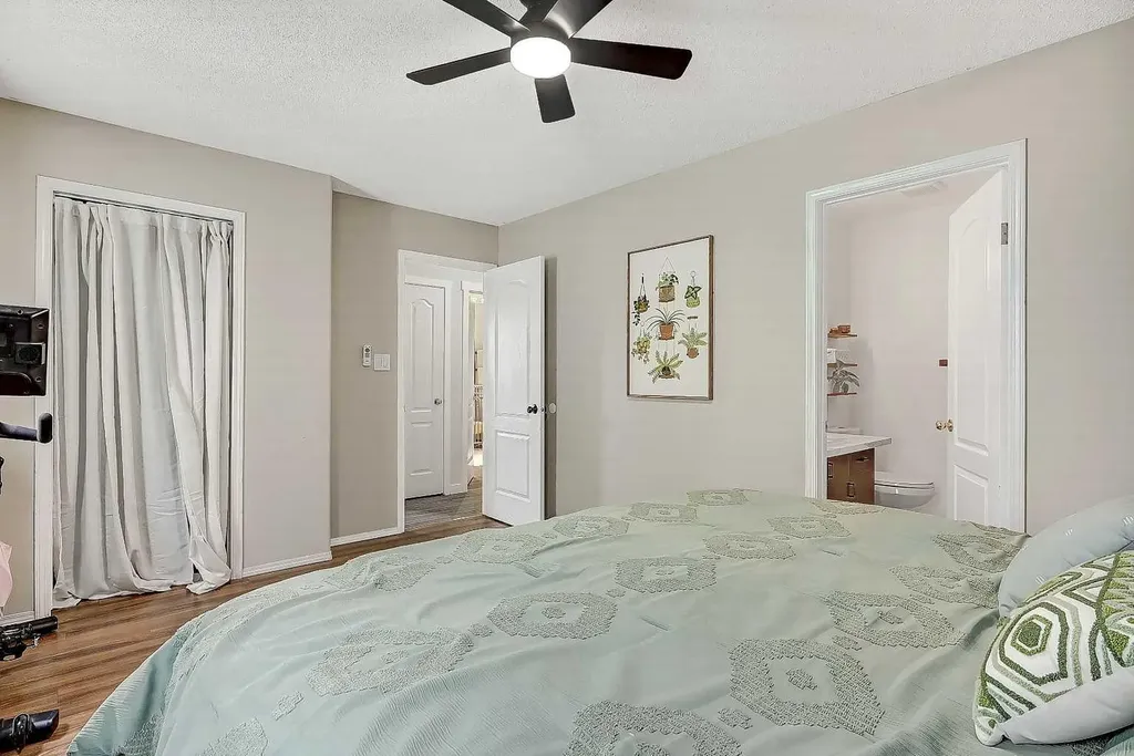 9329 69 Avenue Grande Prairie AB T8V 6T3