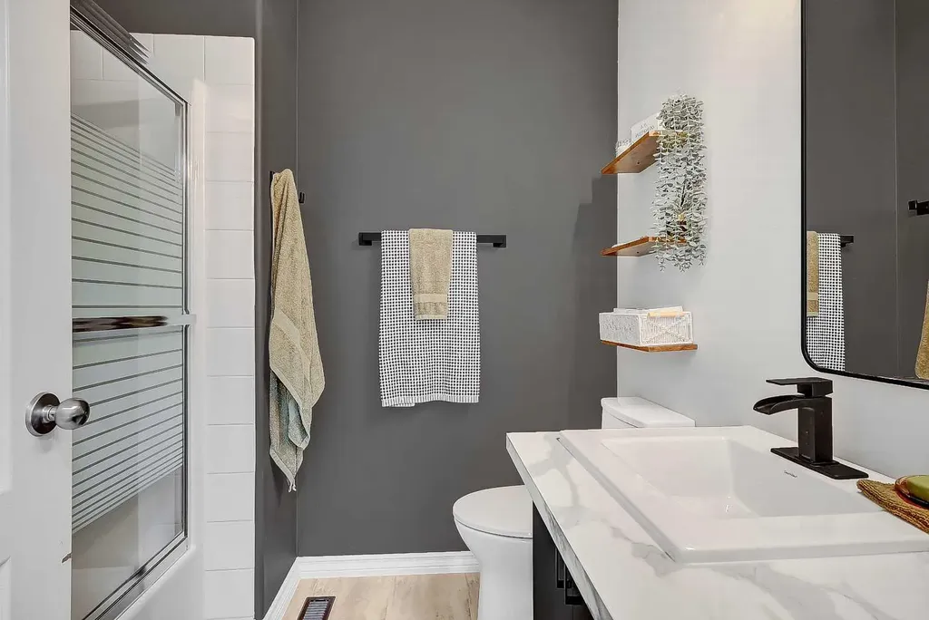9329 69 Avenue Grande Prairie AB T8V 6T3