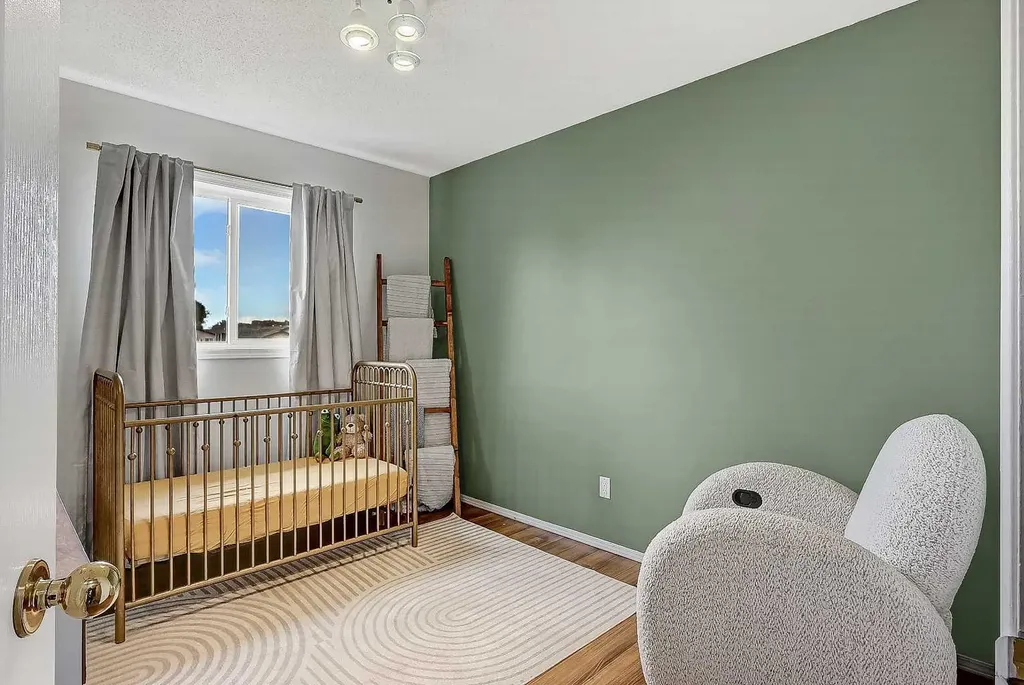 9329 69 Avenue Grande Prairie AB T8V 6T3