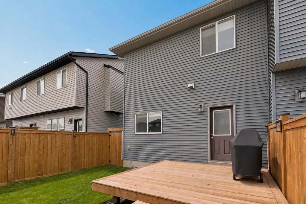 12 Wolf Creek Drive SE Calgary AB T2X4W9