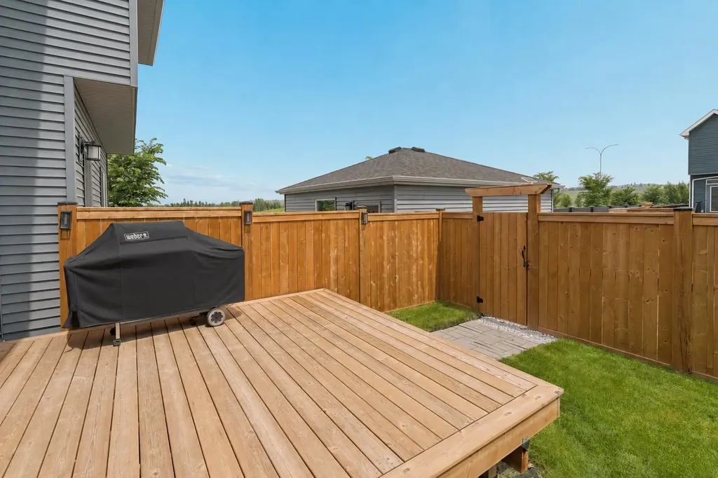 12 Wolf Creek Drive SE Calgary AB T2X4W9