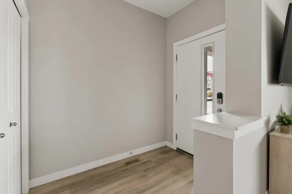 12 Wolf Creek Drive SE Calgary AB T2X4W9