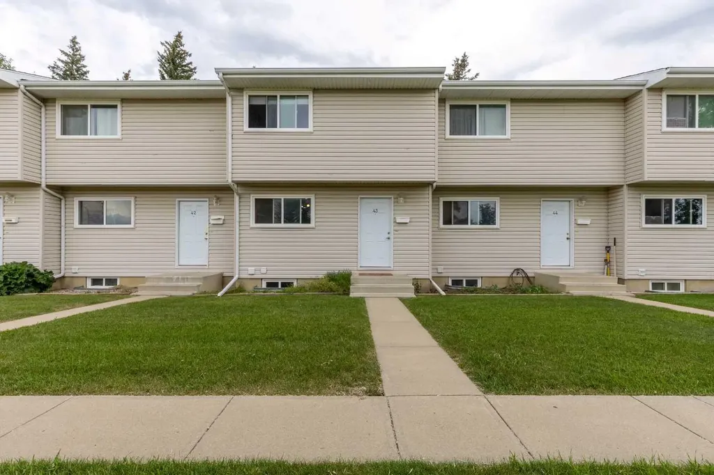 55 Lemoyne Crescent W Lethbridge AB T1K 4J7