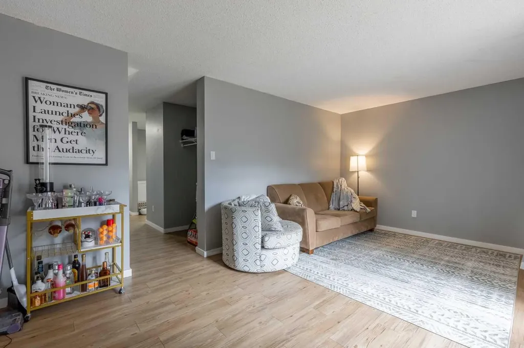 55 Lemoyne Crescent W Lethbridge AB T1K 4J7
