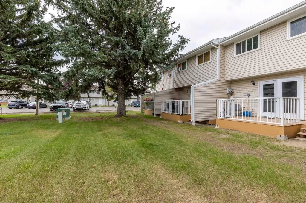 55 Lemoyne Crescent W Lethbridge AB T1K 4J7